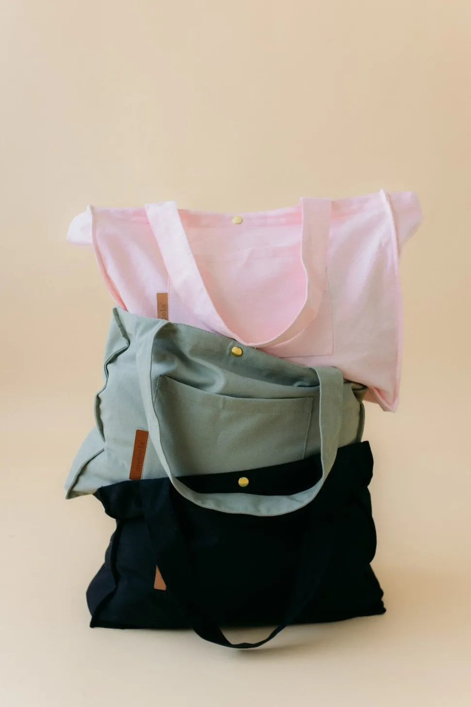 BIG TOTE BAG -LAUKKU | MILKY PEAR