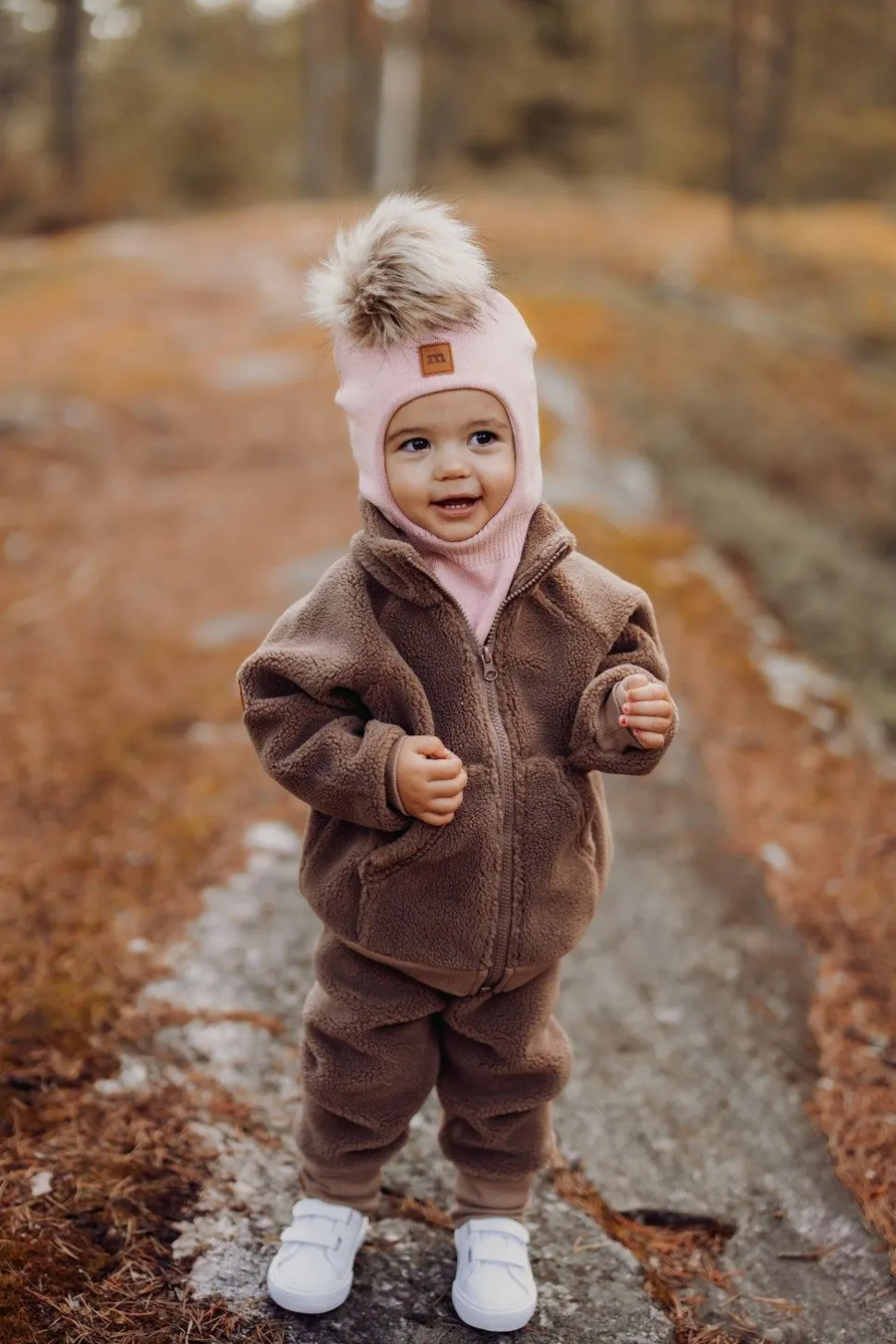 FUR POM POM -KYPÄRÄMYSSY, MERINOVILLA | HEARTY PINK