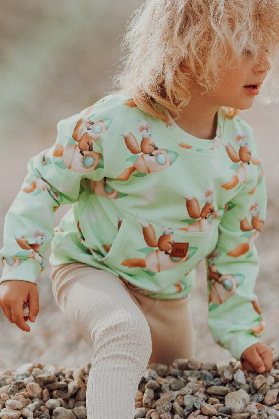 LUCKY ASTRONAUT POCKET SWEATER -COLLEGEPAITA | PLANET