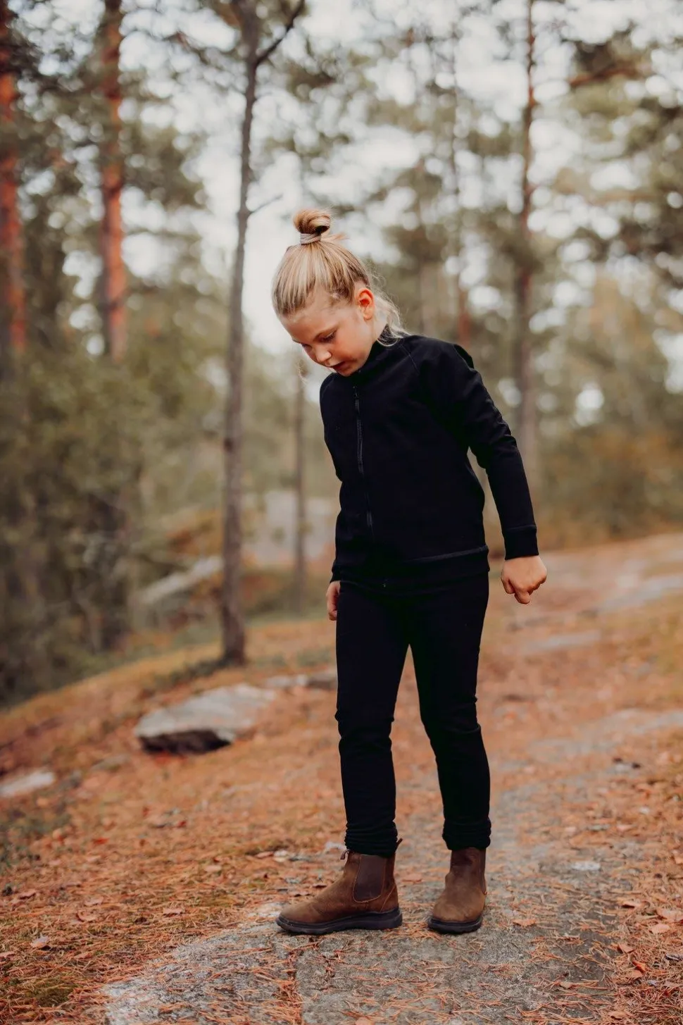 MERINO FLEECE -MERINOVILLAHOUSUT | BLACK
