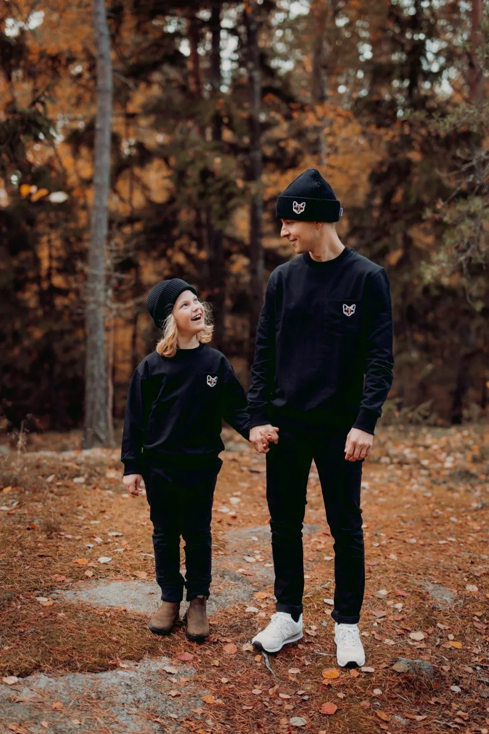 OVERSIZE -LASTEN COLLEGEPAITA | BLACK
